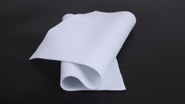 針刺棉在工業(yè)用途，又叫針刺氈