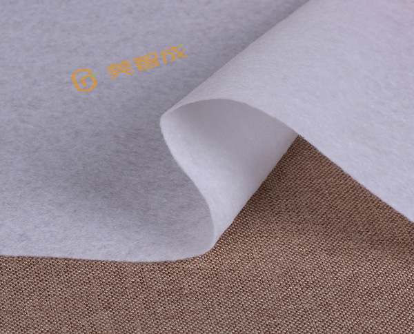 白色針刺無(wú)紡布
