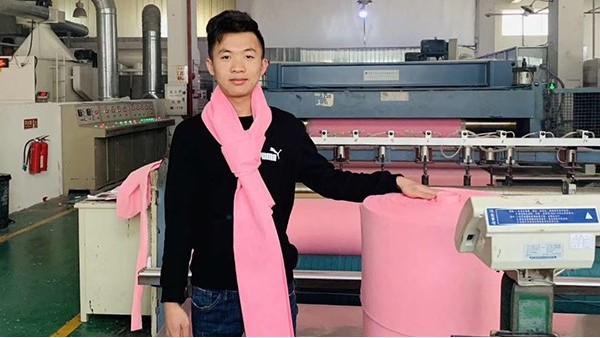洗必凈椰殼抹布貴一點，但還是很多人選擇它